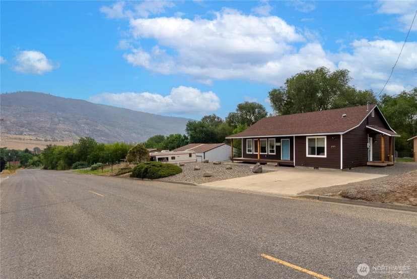 Property photo for 203 2nd St, Riverside photo 25