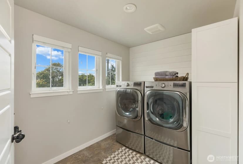 Property photo for 2209 Crystal Springs Road W, University Place photo 18