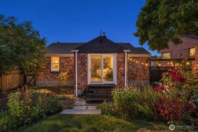 Property photo for 6736 10th Avenue Nw, Seattle