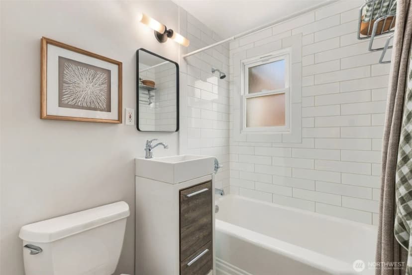 Property photo for 6736 10th Avenue Nw, Seattle photo 23