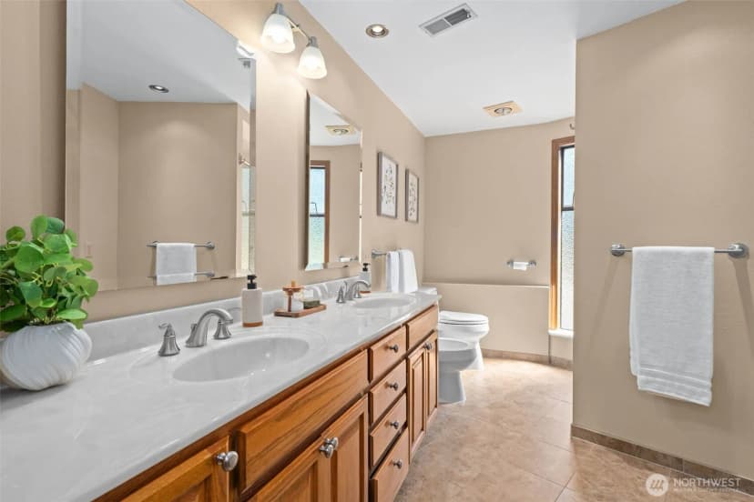 Property photo for 20605 Se 127th Street, Issaquah photo 21