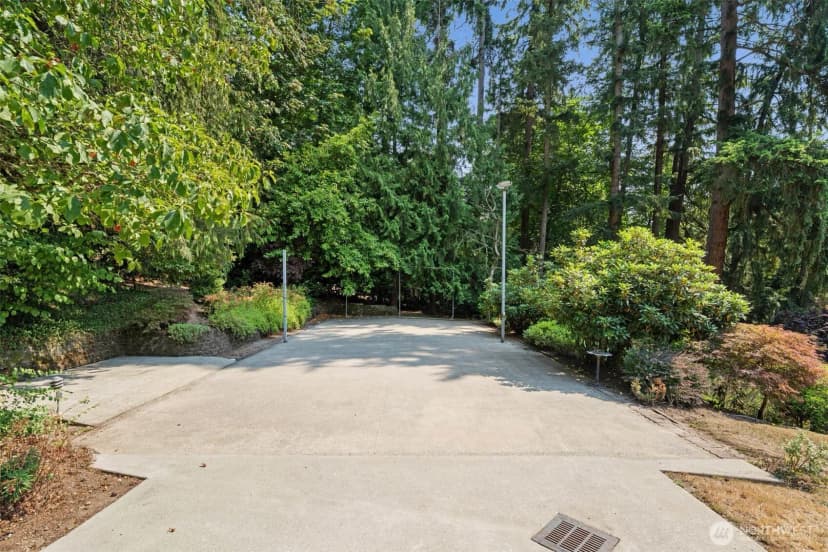Property photo for 20605 Se 127th Street, Issaquah photo 31
