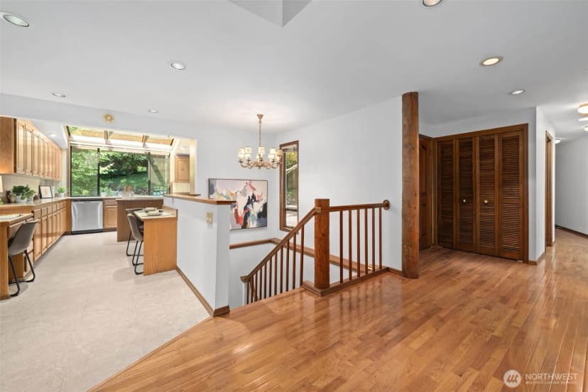 Property photo for 20605 Se 127th Street, Issaquah photo 15