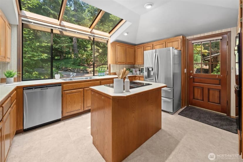 Property photo for 20605 Se 127th Street, Issaquah photo 9