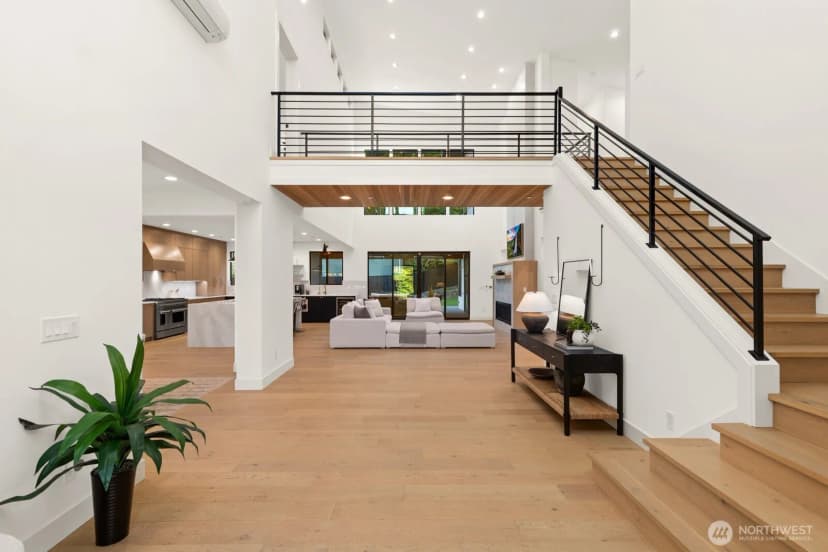 Property photo for 2533 Ne 178th Street, Lake Forest Park photo 3