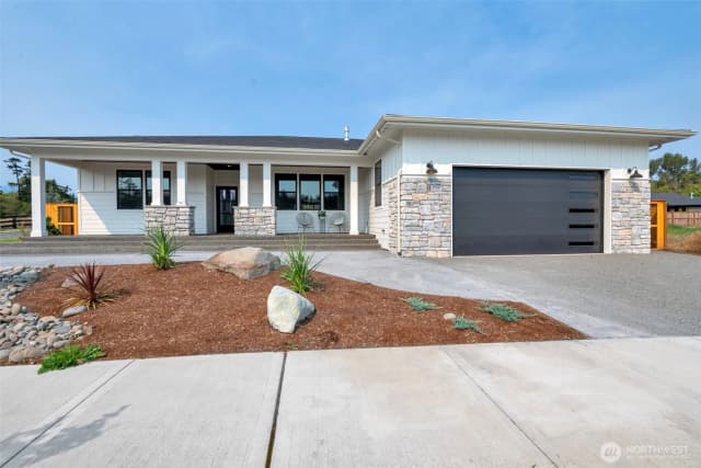 Property photo for 11 Dover Lane, Sequim