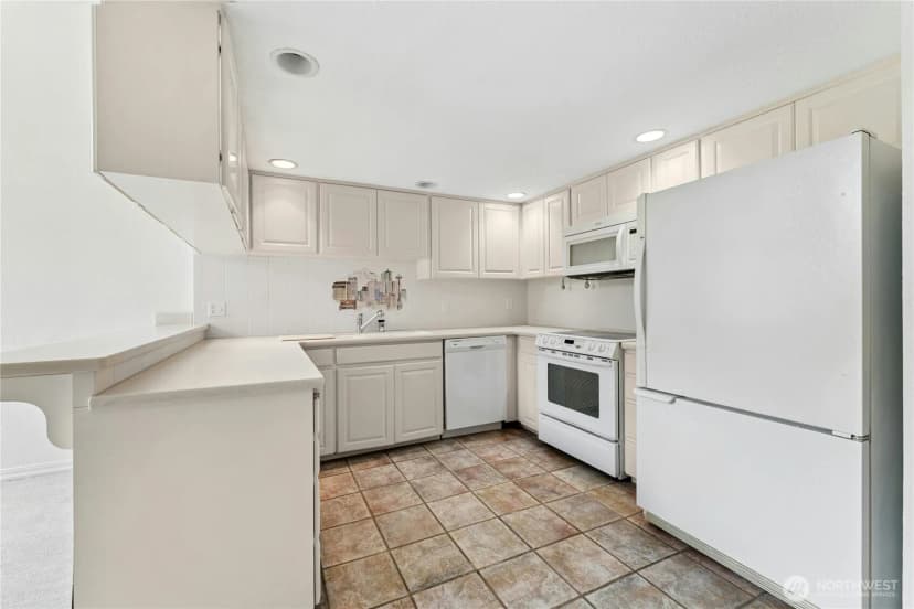 Property photo for 9725 Ne Riverbend Drive #11c, Bothell photo 11