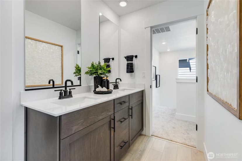 Property photo for 32109 Grand Avenue Se, Black Diamond photo 18