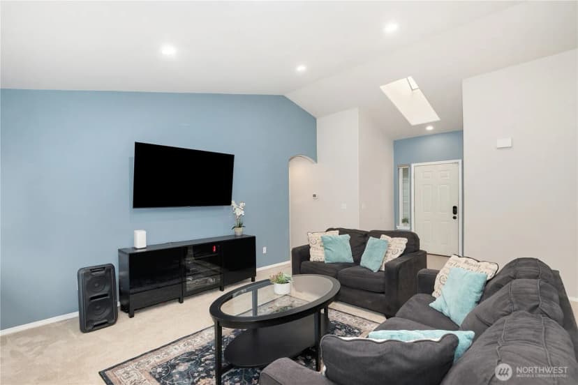 Property photo for 21642 117th Place Se, Kent photo 5