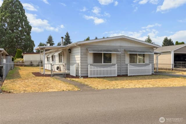 Property photo for 5305 Yakima Lane Se, Lacey photo 2