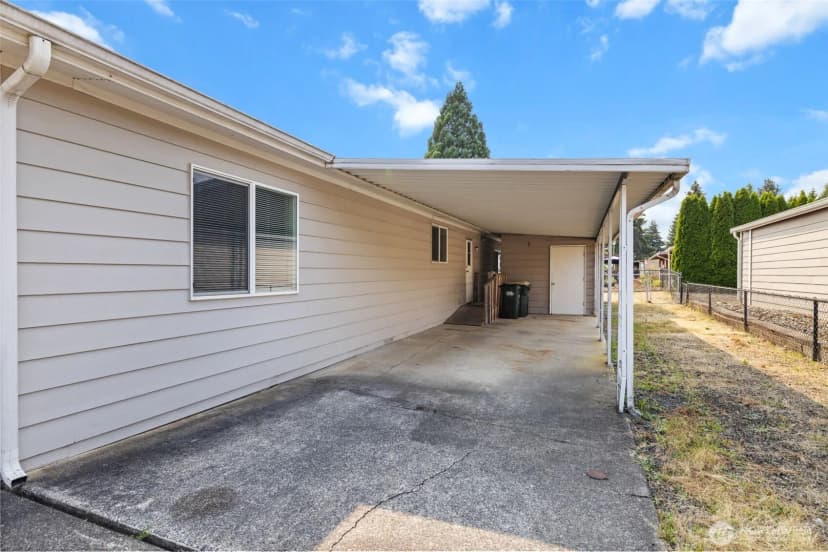 Property photo for 5305 Yakima Lane Se, Lacey photo 3