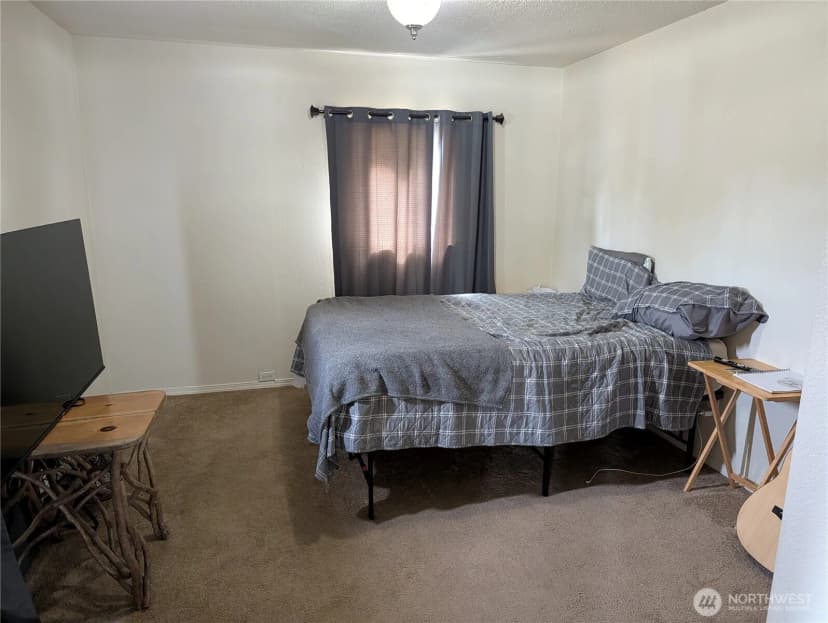 Property photo for 6701 V Place, Long Beach photo 9