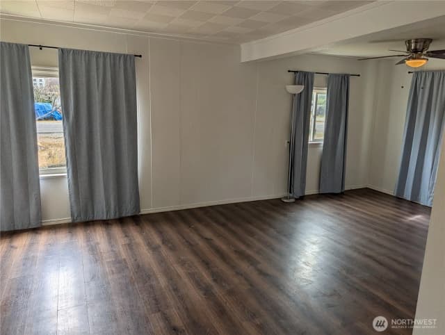 Property photo for 6701 V Place, Long Beach photo 4