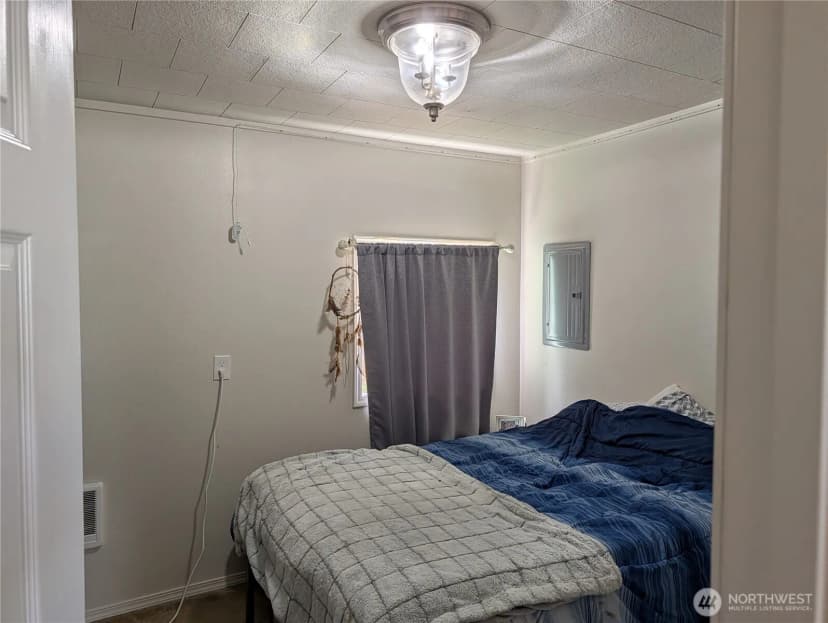 Property photo for 6701 V Place, Long Beach photo 11