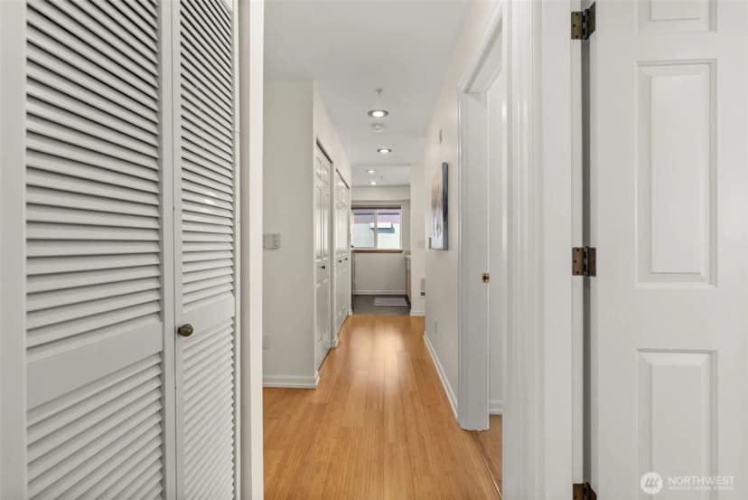 Property photo for 712 E Denny Way #501, Seattle photo 6