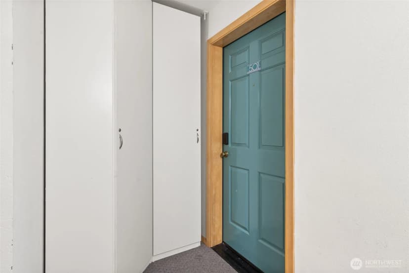 Property photo for 712 E Denny Way #501, Seattle photo 4