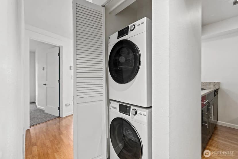 Property photo for 530 Melrose Avenue E #507, Seattle photo 23