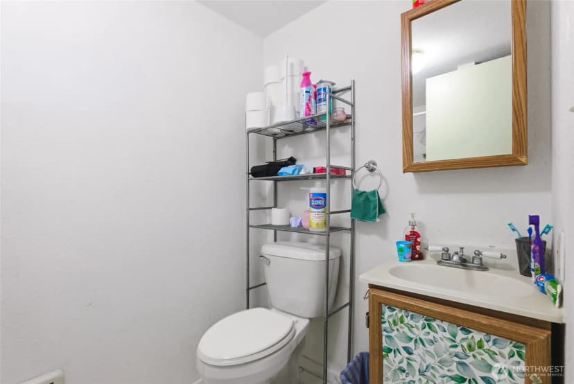 Property photo for 6323 100th Street Sw, Lakewood photo 24