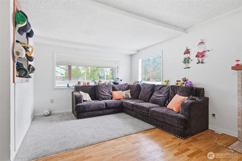Property photo for 6323 100th Street Sw, Lakewood photo 10