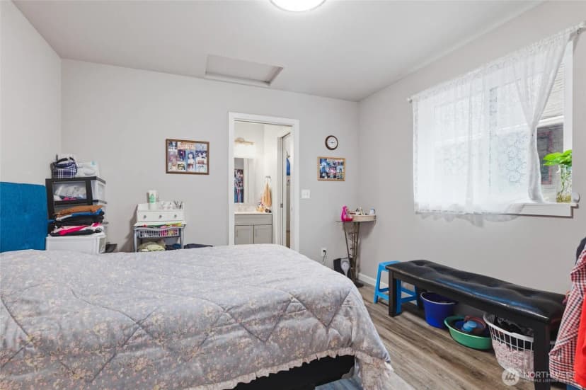 Property photo for 6323 100th Street Sw, Lakewood photo 20
