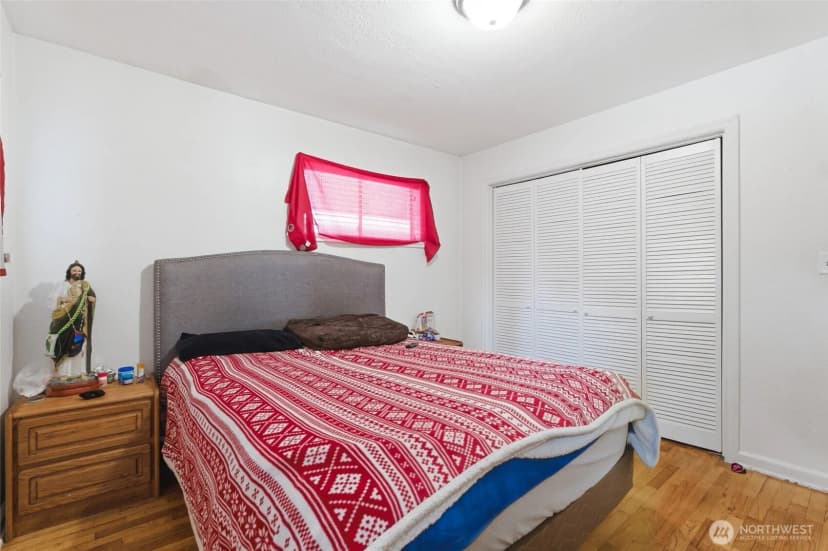 Property photo for 6323 100th Street Sw, Lakewood photo 14