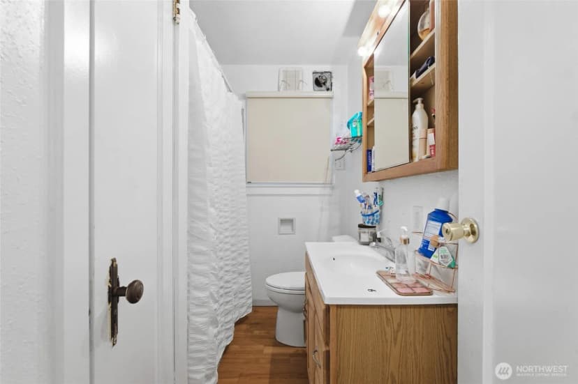 Property photo for 6323 100th Street Sw, Lakewood photo 15