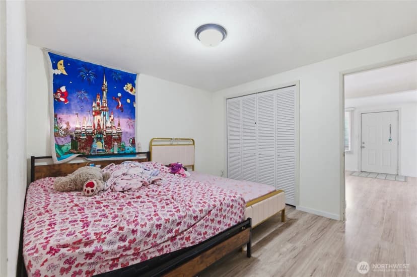 Property photo for 6323 100th Street Sw, Lakewood photo 19