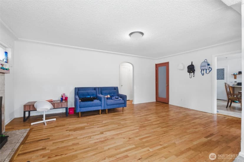 Property photo for 6323 100th Street Sw, Lakewood photo 12