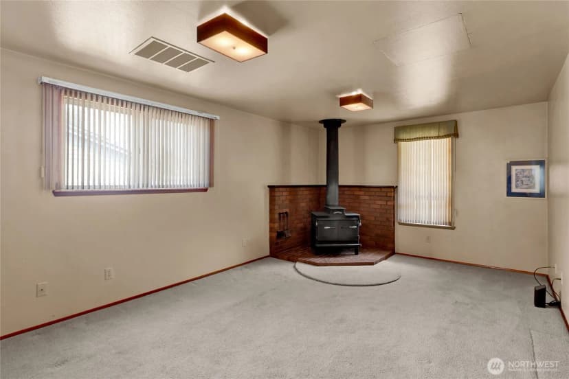 Property photo for 13176 Avon Allen Road, Mount Vernon photo 11