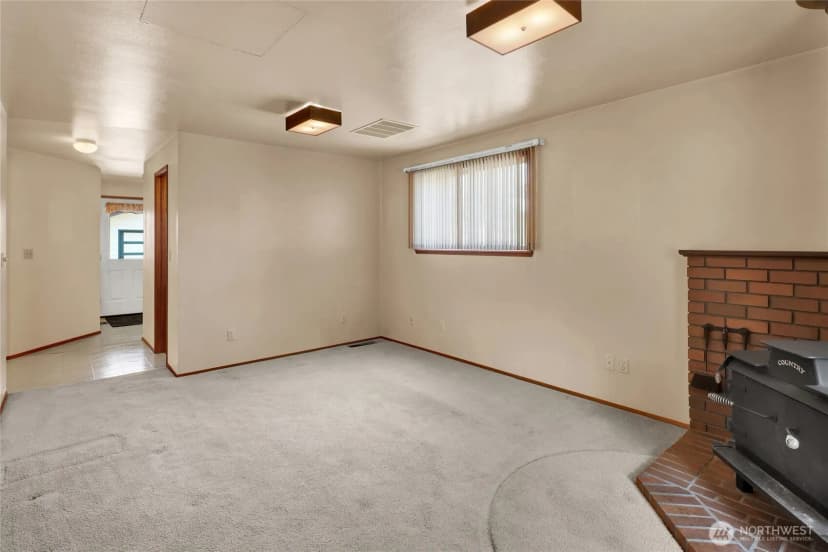 Property photo for 13176 Avon Allen Road, Mount Vernon photo 12