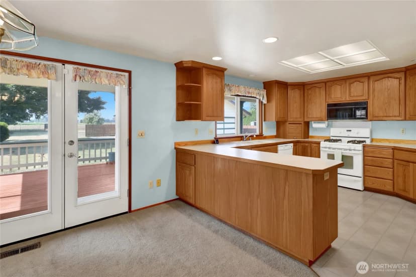 Property photo for 13176 Avon Allen Road, Mount Vernon photo 18