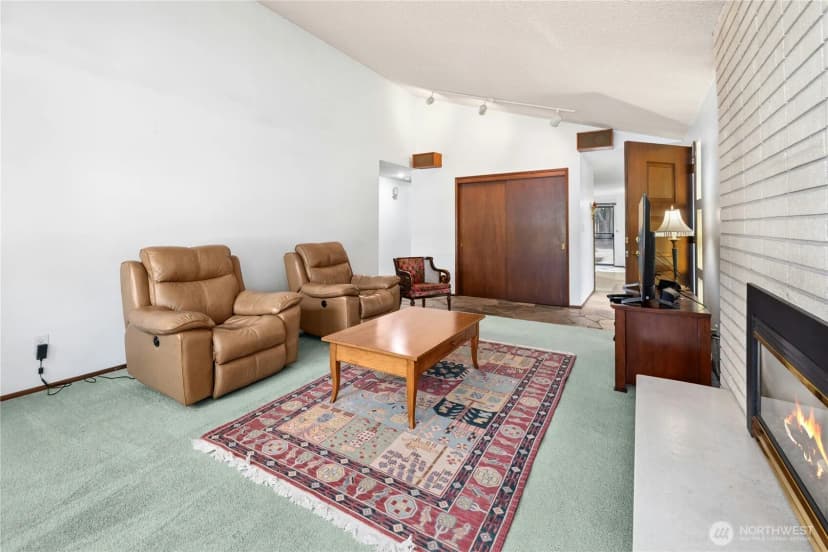 Property photo for 8826 Cascadia Avenue, Everett photo 9