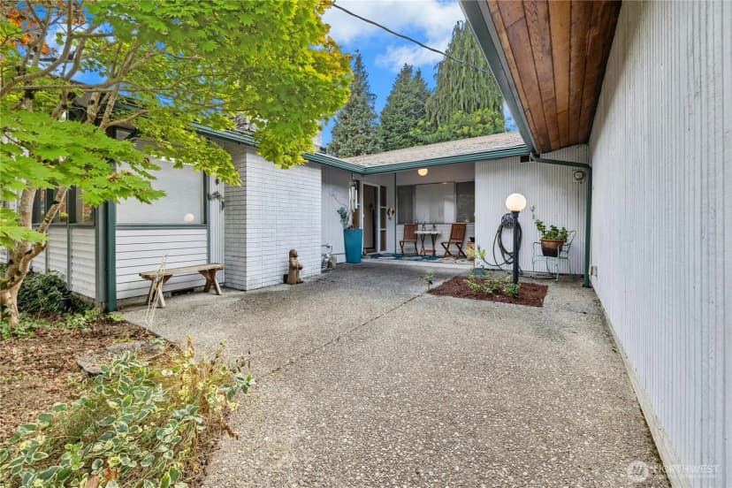 Property photo for 8826 Cascadia Avenue, Everett photo 4