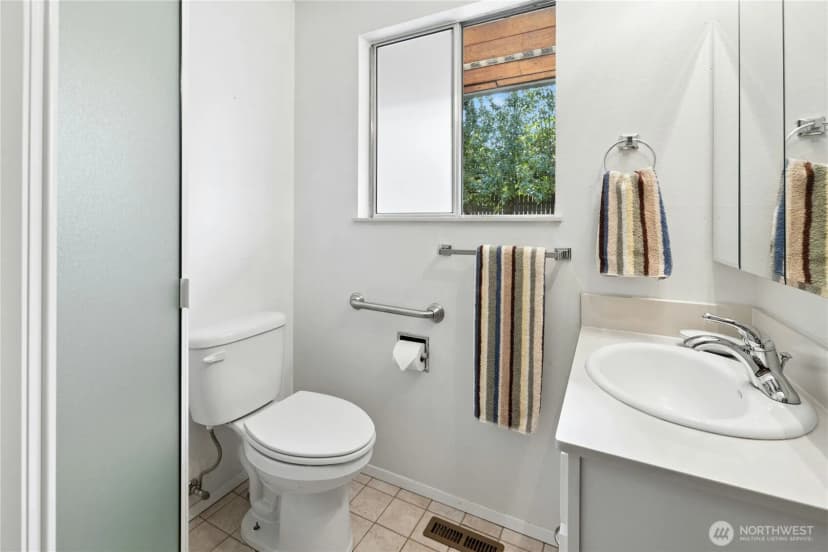 Property photo for 8826 Cascadia Avenue, Everett photo 22