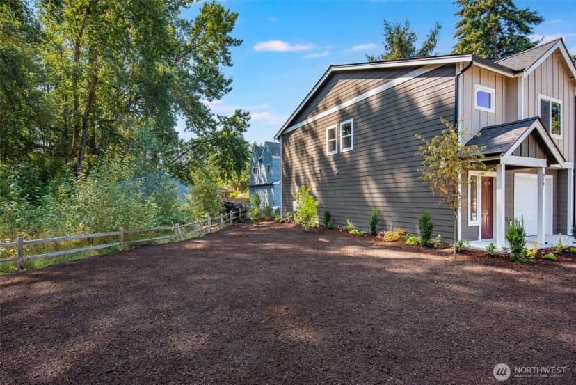 Property photo for 612 & 614 122nd Street Ct E, Tacoma photo 36