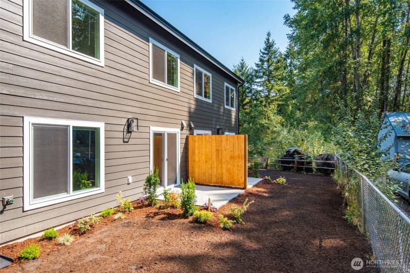 Property photo for 612 & 614 122nd Street Ct E, Tacoma photo 37