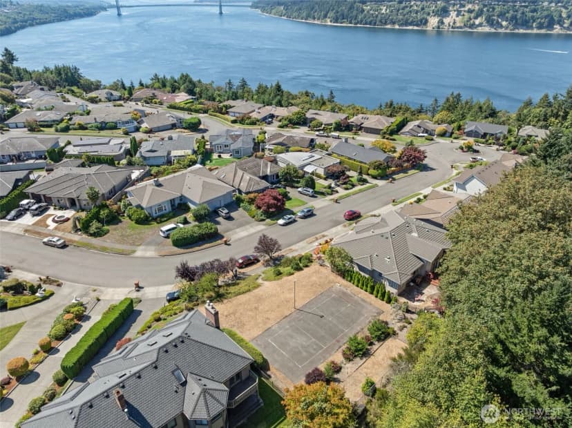 Property photo for 6723 N Parkview Lane, Tacoma photo 14