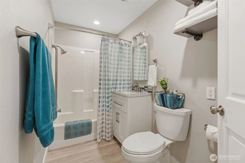 Property photo for 451 N 4th Street, Toledo photo 18