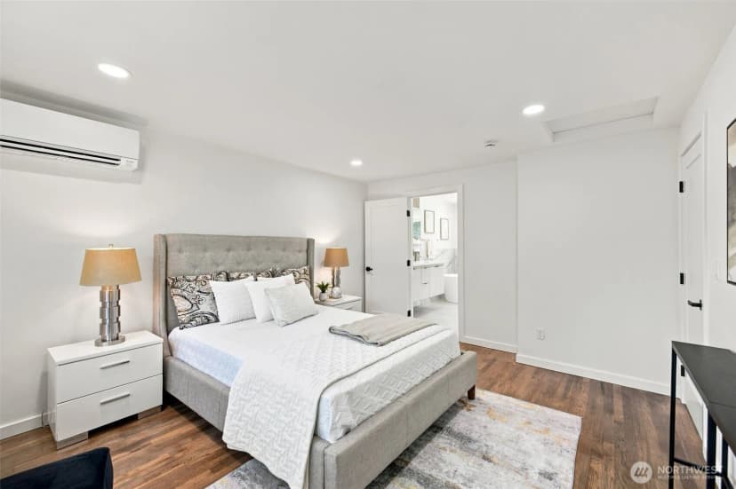 Property photo for 15237 Ne 3rd Street, Bellevue photo 17