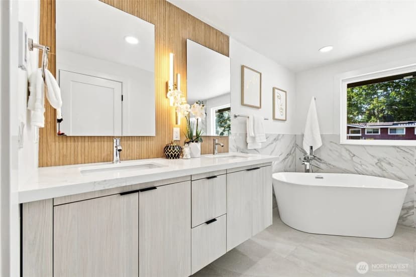 Property photo for 15237 Ne 3rd Street, Bellevue photo 19