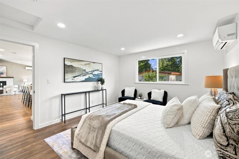 Property photo for 15237 Ne 3rd Street, Bellevue photo 16