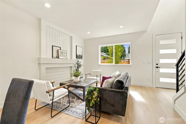 Property photo for 5513 Fleming Street #b, Everett photo 5