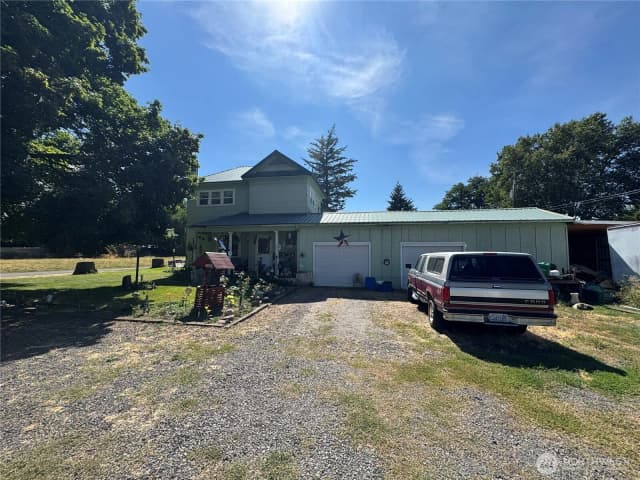 Property photo for 610 S 5th Street, Dayton photo 2