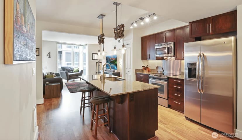 Property photo for 699 John Street #513, Seattle photo 2