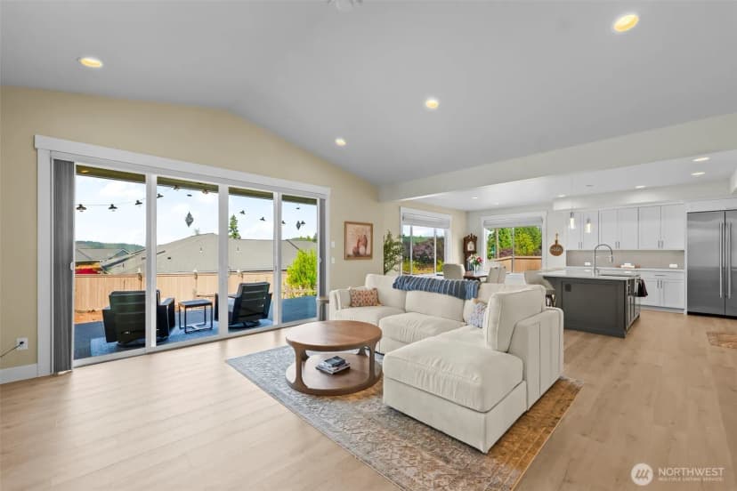 Property photo for 7598 Sandin Lane, Gig Harbor photo 9