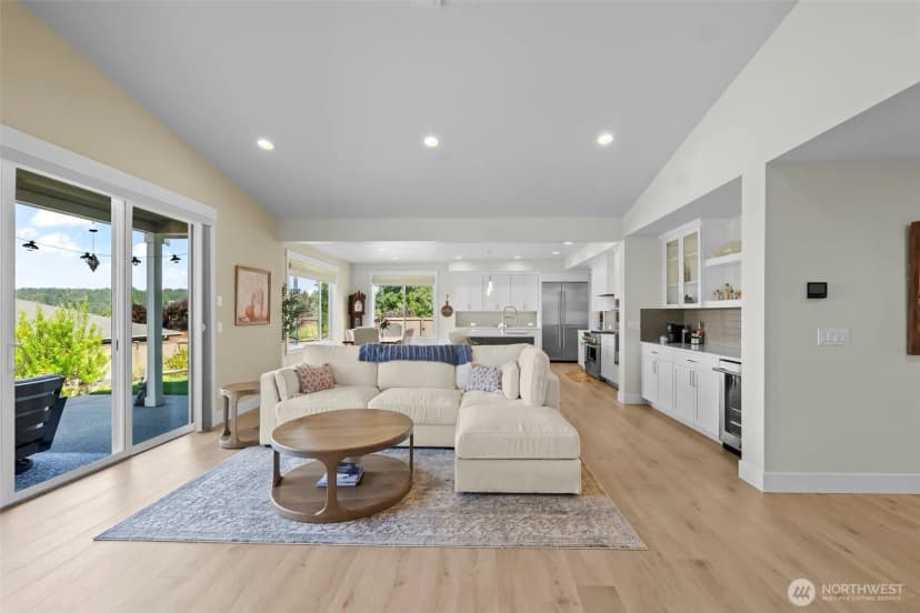Property photo for 7598 Sandin Lane, Gig Harbor photo 8