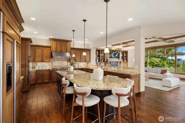 Property photo for 522 Timber Creek Drive Nw, Issaquah photo 4