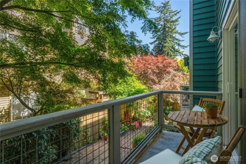 Property photo for 3648 Francis Avenue N #d, Seattle photo 27