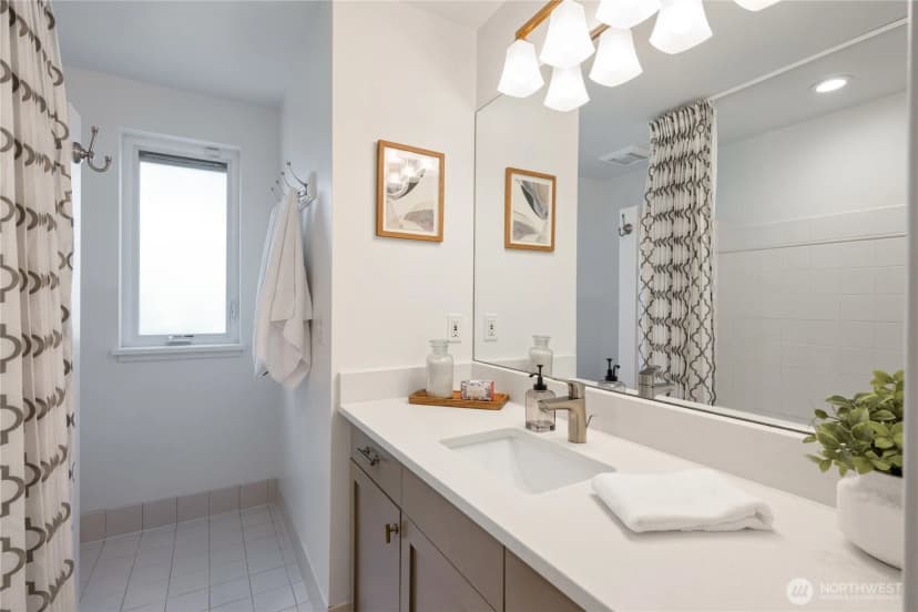 Property photo for 3648 Francis Avenue N #d, Seattle photo 20