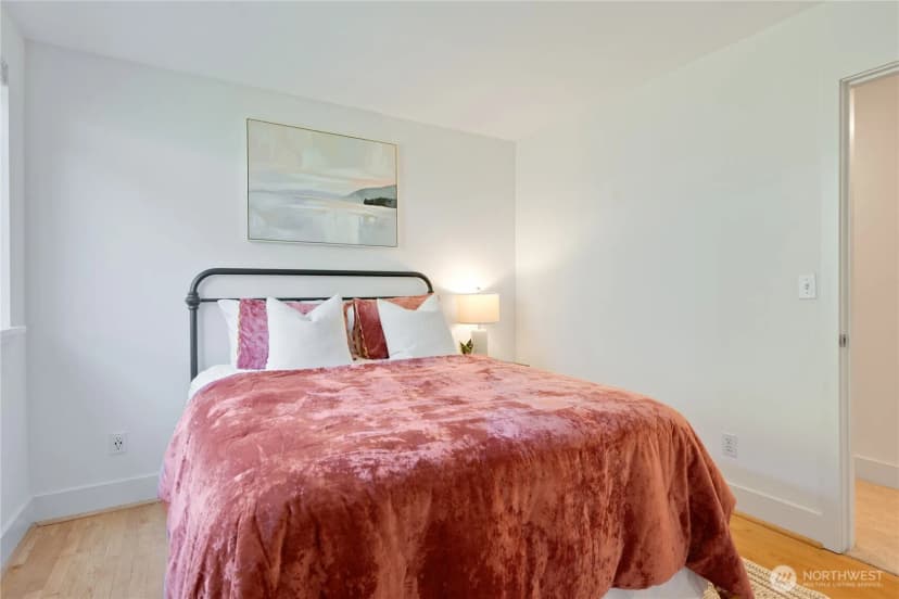 Property photo for 3648 Francis Avenue N #d, Seattle photo 19